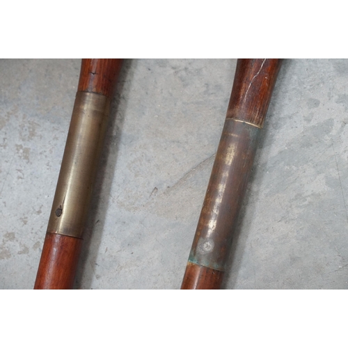 461 - Collection of five canoeing / kayaking paddles