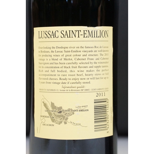 496 - Alcohol - Collection of 11 750ml bottles of red wine to include 3 x Barolo Italia (2014 and 2 x 2013... 