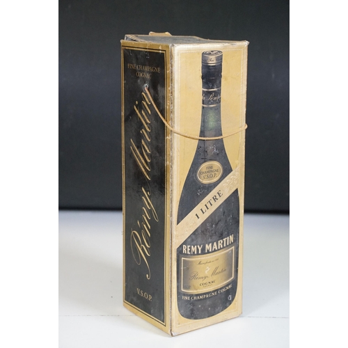 498 - Alcohol - Five bottles of champagne to include boxed Remy Martin Fine Cognac Champagne V.S.O.P. 1 Li... 