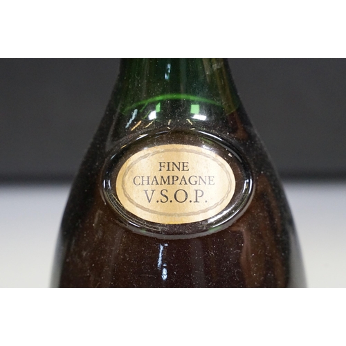498 - Alcohol - Five bottles of champagne to include boxed Remy Martin Fine Cognac Champagne V.S.O.P. 1 Li... 