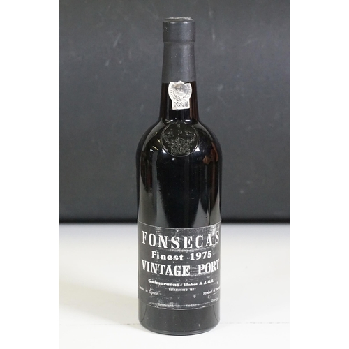 499 - Alcohol - Bottle of Fonseca's Finest 1975 Vintage Port, 75cl