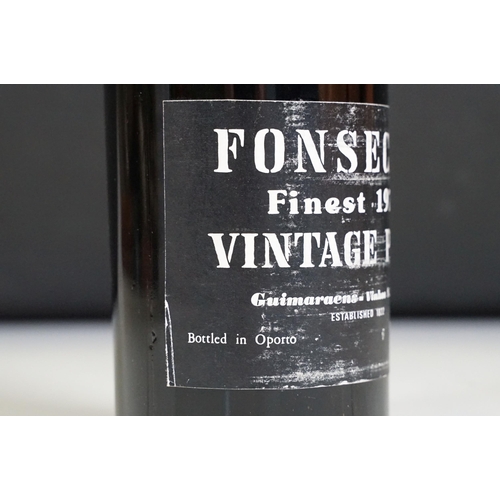 499 - Alcohol - Bottle of Fonseca's Finest 1975 Vintage Port, 75cl