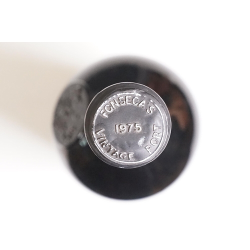 499 - Alcohol - Bottle of Fonseca's Finest 1975 Vintage Port, 75cl