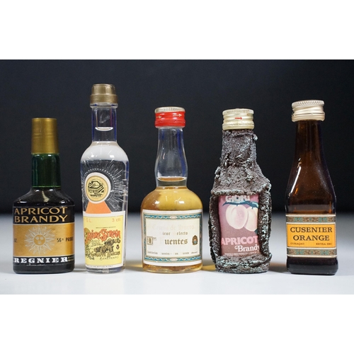 504 - Alcohol - Collection of around 200 alcohol miniatures to include Glenfiddich Pure Malt Scotch Whisky... 