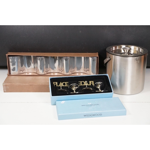 423 - Retro chrome ice bucket, bombay duck aluminium boxed wine rack and boxed Wedgwood place card holders