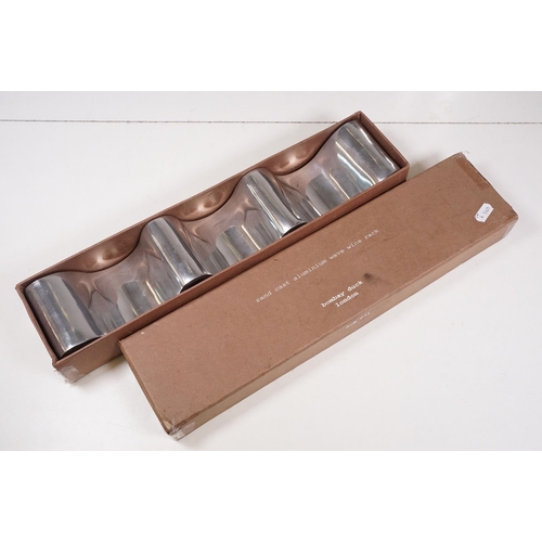 423 - Retro chrome ice bucket, bombay duck aluminium boxed wine rack and boxed Wedgwood place card holders