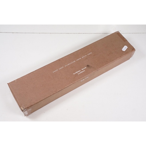 423 - Retro chrome ice bucket, bombay duck aluminium boxed wine rack and boxed Wedgwood place card holders