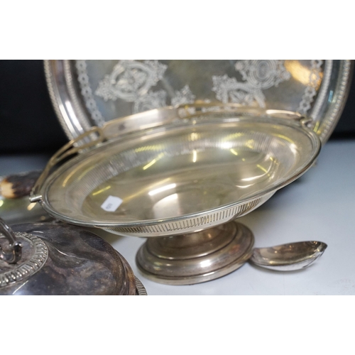 430 - Collection of mixed silver plated items to include flatware, serving tray, tazza, crumb tray, etc