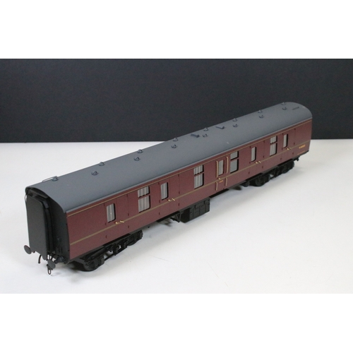 125 - Three boxed (with 2 x boxes) Peter Cowling O gauge coaches to include SR green semi open 3rd, SR gre... 