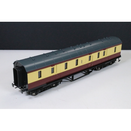 129 - Two boxed Darstaed O gauge MK1 Suburban maroon unlined coaches to include D23-1-2 BS2 and D23-3-2 CL... 