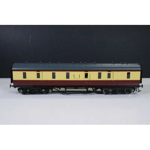 129 - Two boxed Darstaed O gauge MK1 Suburban maroon unlined coaches to include D23-1-2 BS2 and D23-3-2 CL... 