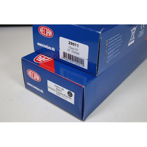 152 - Two boxed Heljan OO gauge locomotives to include 29011 Class 07 V1 D2990 and 89421 Class 128 M55995 ... 