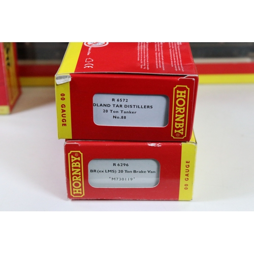 177 - 23 Boxed Hornby OO gauge items of rolling stock to include R4622 BR Intercity MK2E W5860 open standa... 