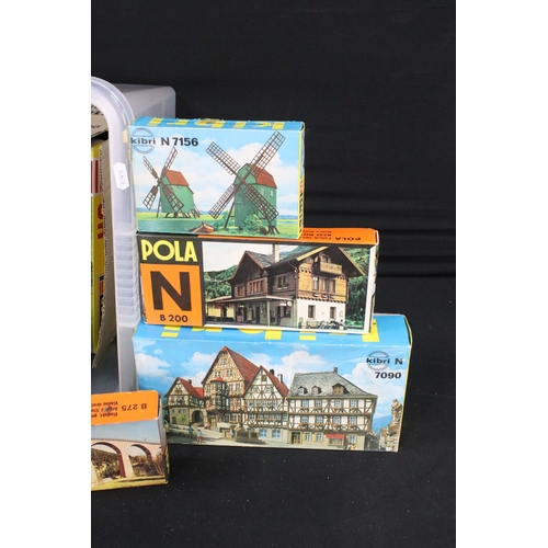 137 - Quantity of OO / HO / N gauge model railway to include 7 x boxed Kibri plastic kits (B231, B7090, B7... 
