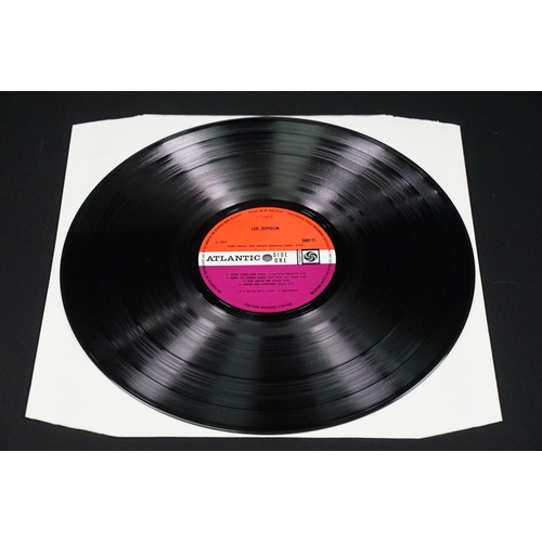 118 - Vinyl - 4 original pressing Led Zeppelin LPs (plum labels) to include Self Titled (grey strip to bot... 