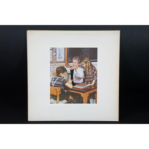 119 - Vinyl - 5 Led Zeppelin LPs to include III (working wheel), Physical Graffiti (German press), Presenc... 