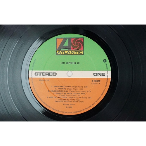 119 - Vinyl - 5 Led Zeppelin LPs to include III (working wheel), Physical Graffiti (German press), Presenc... 