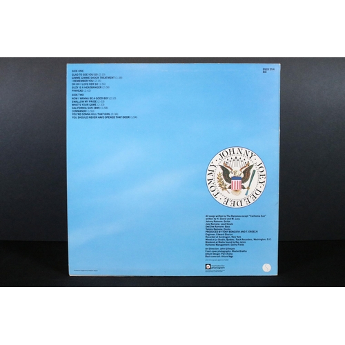 497 - Vinyl - 2 Ramones original UK pressing LPs to include Rocket To Russia (with printed inner), Leave H... 