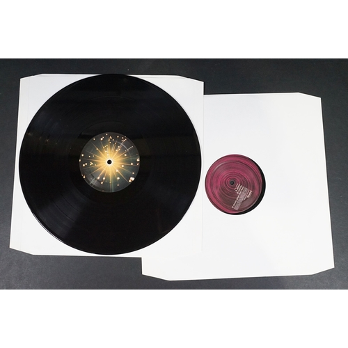 68 - Vinyl - 2 Indie / Alternative LP’s to include: Ash - 1977 (Infectious Records ‎– INFECT40LP UK 1996 ... 