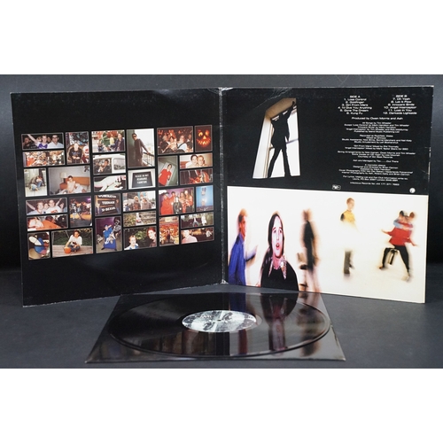 68 - Vinyl - 2 Indie / Alternative LP’s to include: Ash - 1977 (Infectious Records ‎– INFECT40LP UK 1996 ... 