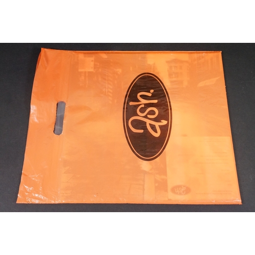 68 - Vinyl - 2 Indie / Alternative LP’s to include: Ash - 1977 (Infectious Records ‎– INFECT40LP UK 1996 ... 