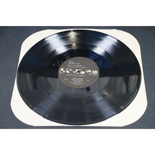 70 - Vinyl - The Blue Nile Hats LP US pressing on A&M Records SP-5284. Vg+/Ex