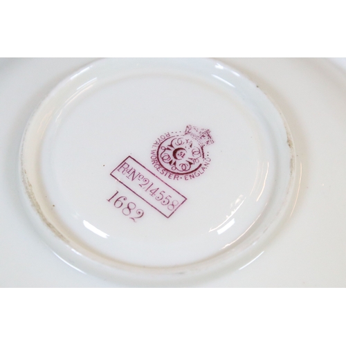 30 - Victorian Royal Worcester part tea set to include sugar bowl and four cups and saucers, marked 1682 ... 