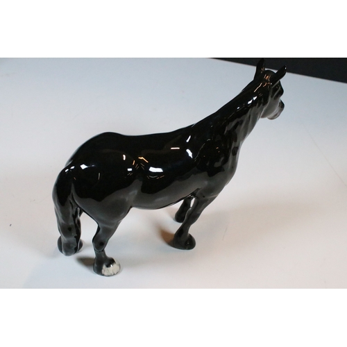 37 - Beswick Hackney horse and Dales pony 'Maisie' figurine in black gloss finish (2)