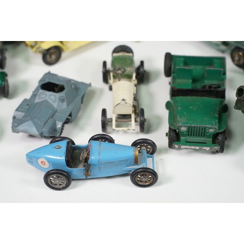 1537 - Around 20 mid 20th C play worn military diecast models to include Corgi and Dinky featuring 2 x Corg... 