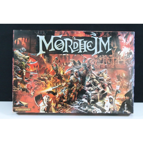 360 - Warhammer - Boxed Games Workshop Warhammer Mordhelm City of the Damned, contents appear complete but... 