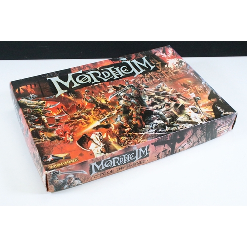 360 - Warhammer - Boxed Games Workshop Warhammer Mordhelm City of the Damned, contents appear complete but... 