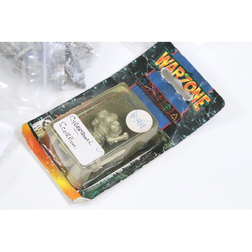 402 - Warhammer - Large Collection of metal Warhammer figures featuring Chaos Marines, Dwarfs, etc, painte... 