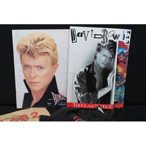 47 - Memorabilia - David Bowie items to include 1978 tour t-shirt (Large), 1983 tour t-shirt (Medium), Is... 