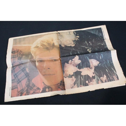 47 - Memorabilia - David Bowie items to include 1978 tour t-shirt (Large), 1983 tour t-shirt (Medium), Is... 