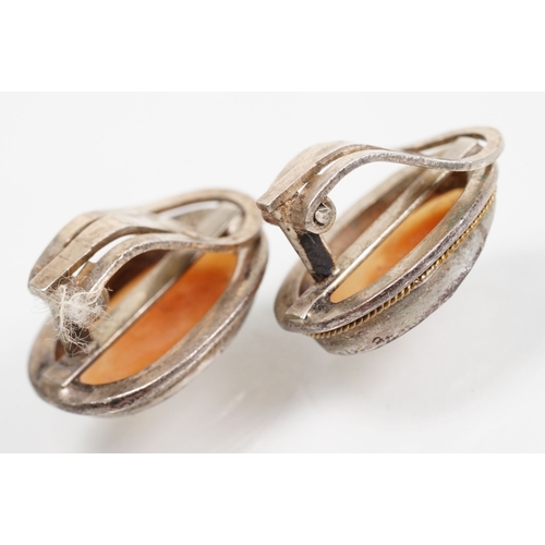 53 - Group of cameo jewellery to include yellow metal and carved shell cameo pendant (partial hallmark to... 