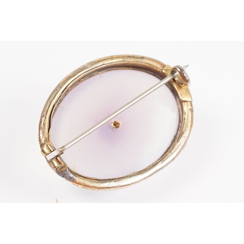 160 - Group of antique brooches to include a 9ct gold and carved shell cameo (marked 9ct to mount), a Vict... 