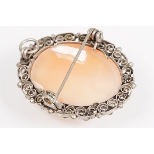 160 - Group of antique brooches to include a 9ct gold and carved shell cameo (marked 9ct to mount), a Vict... 