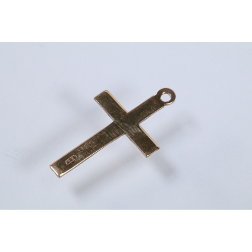 151 - 9ct gold heart padlock clasp marked JP, 9ct. Measures 2.2cm. Together with a 9ct gold cross pendant ... 