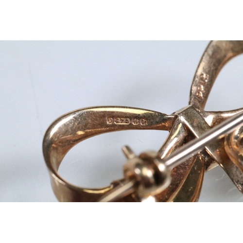 59 - 9ct gold bow brooch with pendant bale with engraved details (hallmarked Birmingham 1970), together w... 