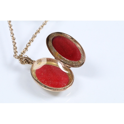170 - 9ct gold locket on a rope twist chain with spring ring clasp. Locket hallmarked Birmingham 1979, cha... 