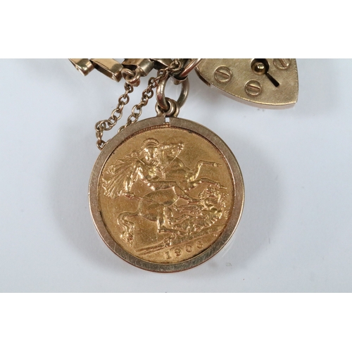 124 - 9ct gold gate link bracelet with heart padlock clasp, having a 1906 half sovereign set to clasp. Bra... 