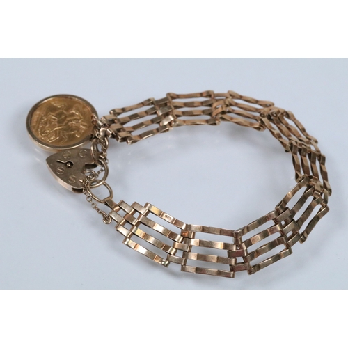 124 - 9ct gold gate link bracelet with heart padlock clasp, having a 1906 half sovereign set to clasp. Bra... 
