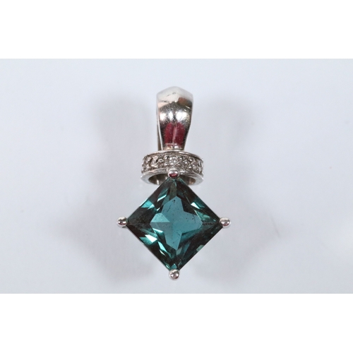 131 - Group of gold pendants to include a 9ct and amethyst pendant necklace with a fine link chain (pendan... 