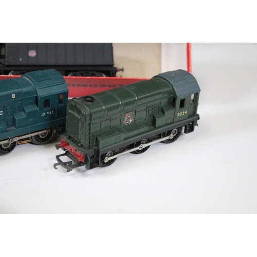 11 OO / HO gauge locomotives to include boxed Heljan Beyer Garratt Item ...