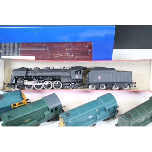 11 OO / HO gauge locomotives to include boxed Heljan Beyer Garratt Item ...
