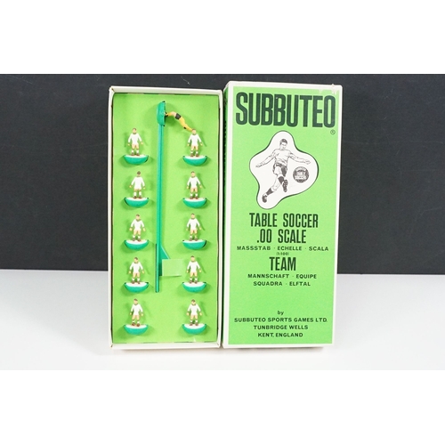 Subbuteo - Three boxed North American HW teams to include 264 Toronto ...