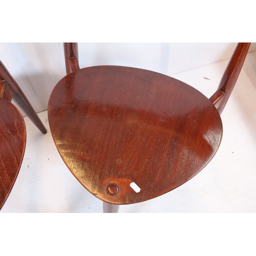675 - Pair of Scandinavian style dining chairs, in the Hans Wegner style, W 50cm x H 74cm