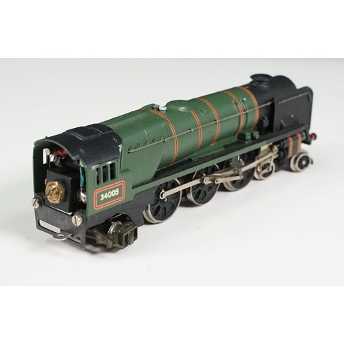 15 - Four Wrenn OO gauge locomotives within incorrect or repro boxes to include Clan Line (repro box & na... 