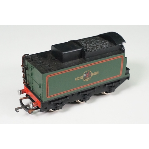 15 - Four Wrenn OO gauge locomotives within incorrect or repro boxes to include Clan Line (repro box & na... 