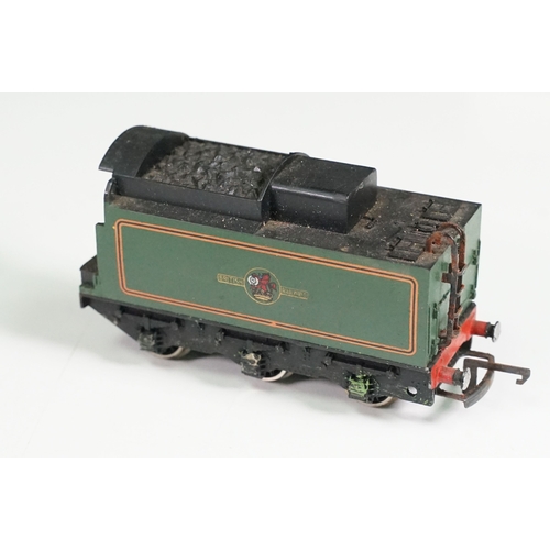 15 - Four Wrenn OO gauge locomotives within incorrect or repro boxes to include Clan Line (repro box & na... 